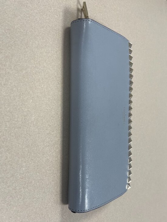 Valentino Garavani Rockstud Leather Continental Zippy Wallet - Grey - Preowned - Picture 12 of 12